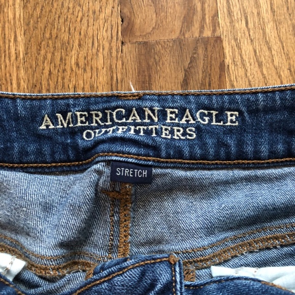Stretch American Eagle Womens 6 Jean Distressed Shorts Mid Length - Picture 6 of 10